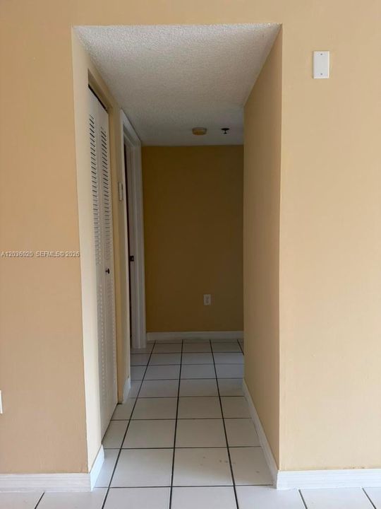 For Rent: $2,000 (2 beds, 1 baths, 714 Square Feet)