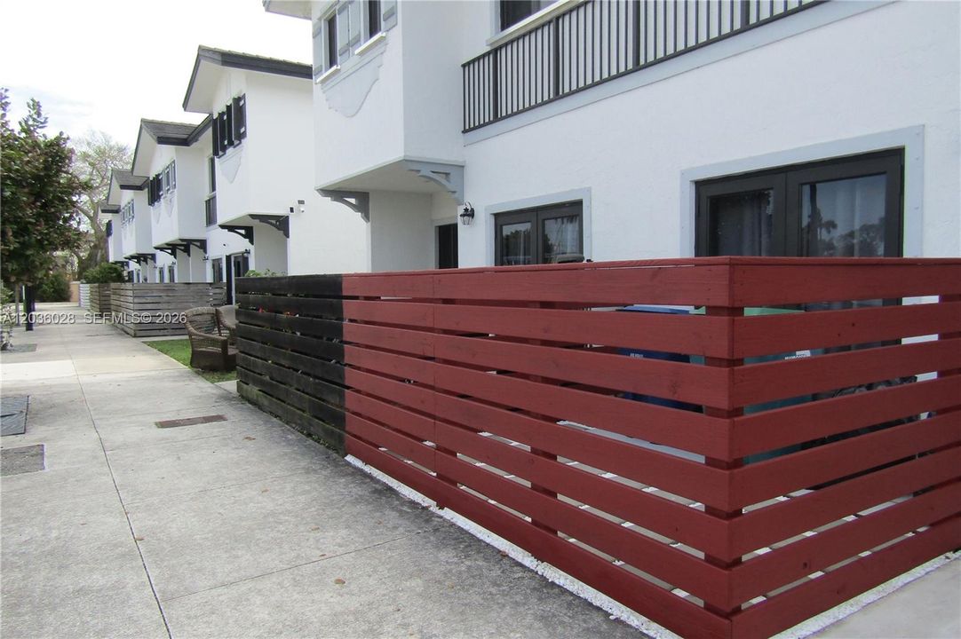 For Rent: $2,700 (3 beds, 2 baths, 1463 Square Feet)