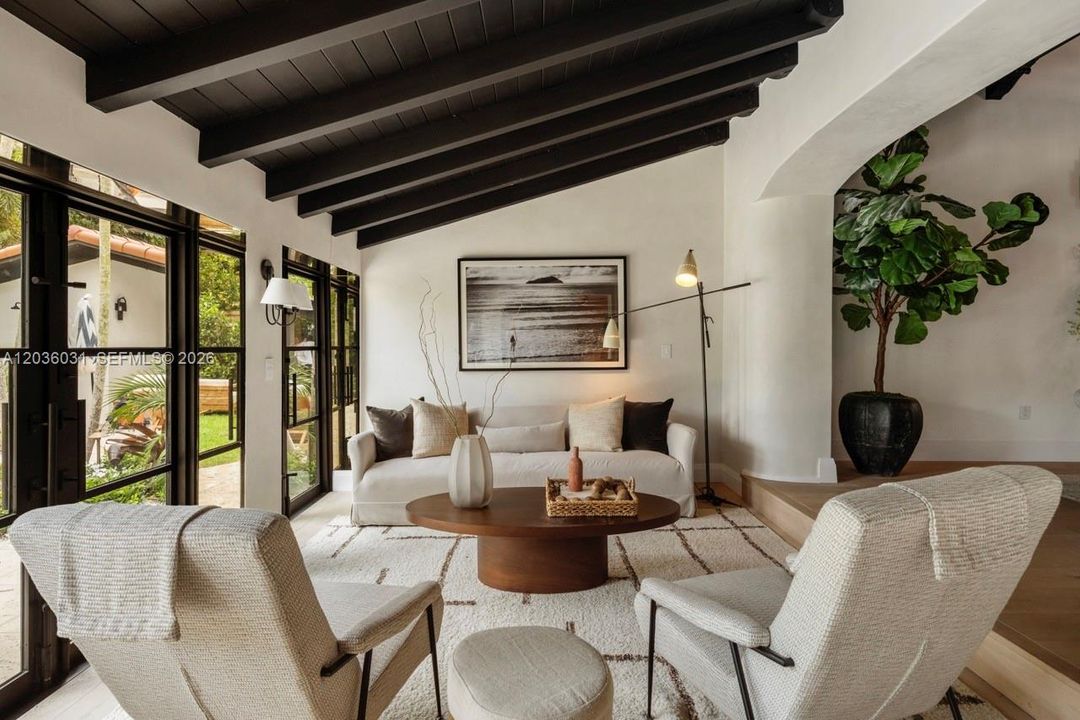 For Sale: $9,995,000 (4 beds, 5 baths, 4062 Square Feet)