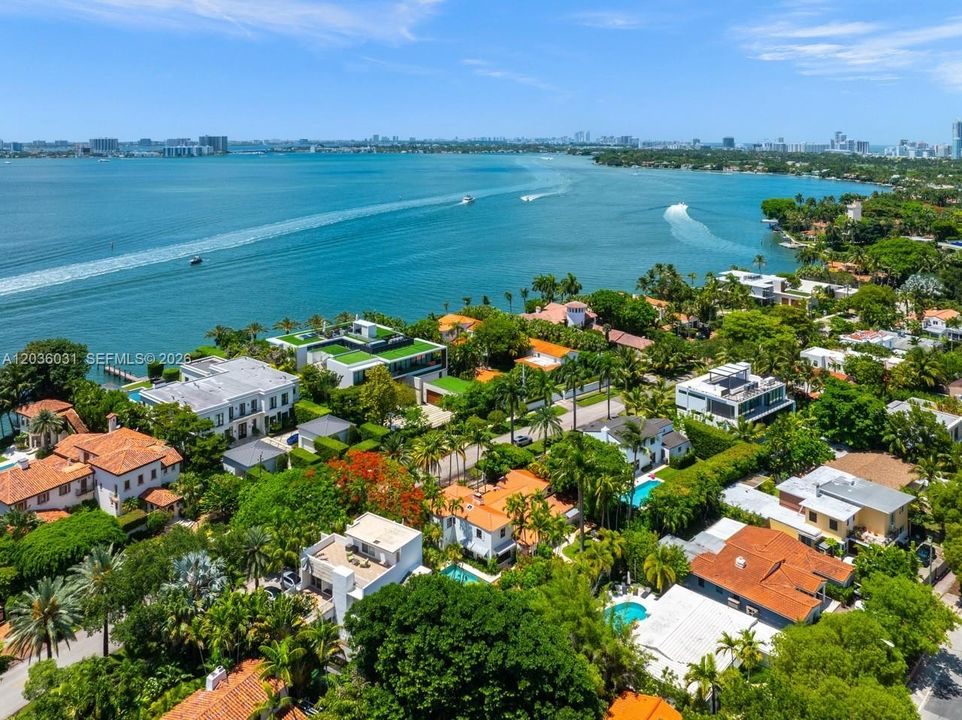 For Sale: $9,995,000 (4 beds, 5 baths, 4062 Square Feet)