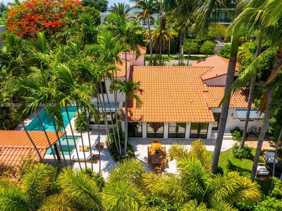 For Sale: $9,995,000 (4 beds, 5 baths, 4062 Square Feet)
