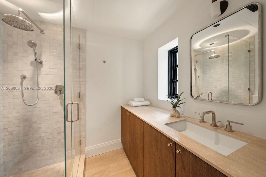 For Sale: $9,995,000 (4 beds, 5 baths, 4062 Square Feet)