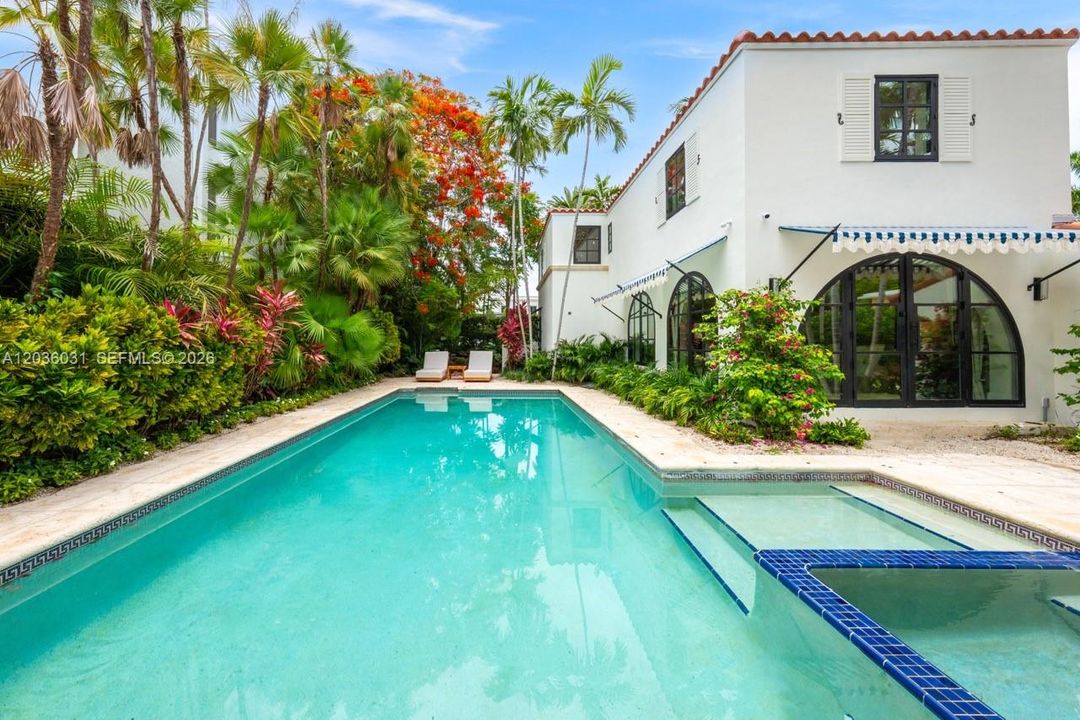 For Sale: $9,995,000 (4 beds, 5 baths, 4062 Square Feet)