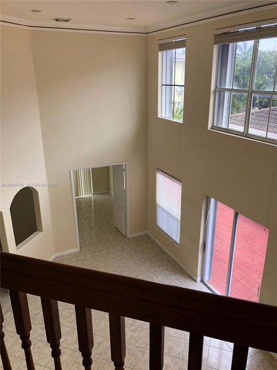 En Venta: $899,999 (4 camas, 3 baños, 2648 Pies cuadrados)