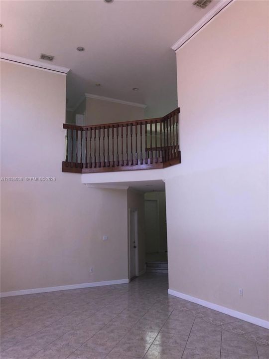 En Venta: $899,999 (4 camas, 3 baños, 2648 Pies cuadrados)