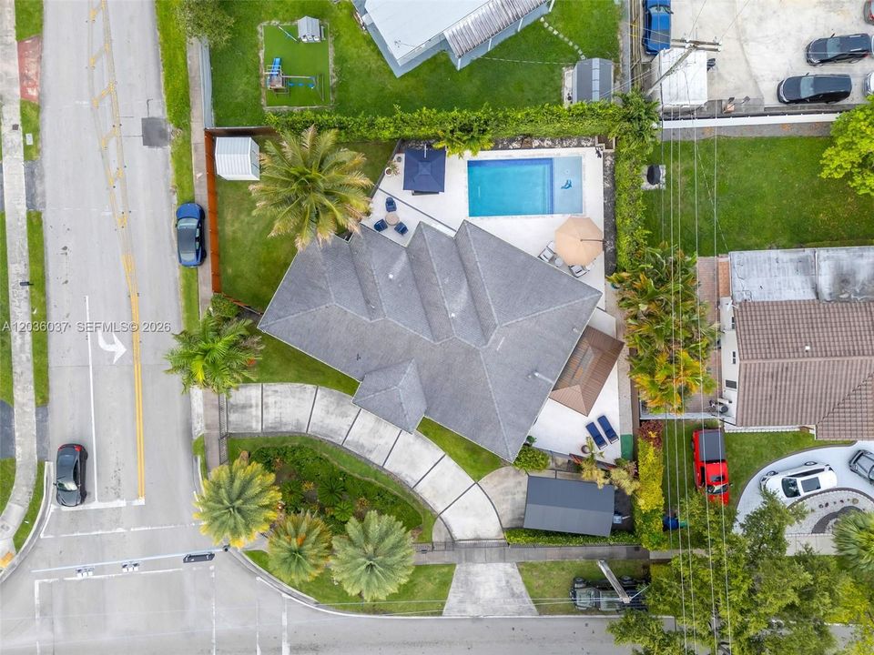En Venta: $1,199,000 (3 camas, 2 baños, 1929 Pies cuadrados)