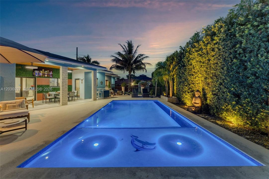 En Venta: $1,199,000 (3 camas, 2 baños, 1929 Pies cuadrados)