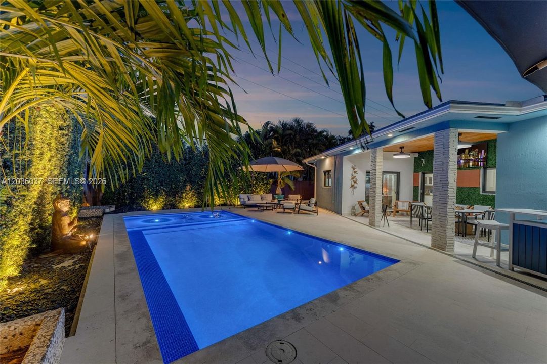 En Venta: $1,199,000 (3 camas, 2 baños, 1929 Pies cuadrados)