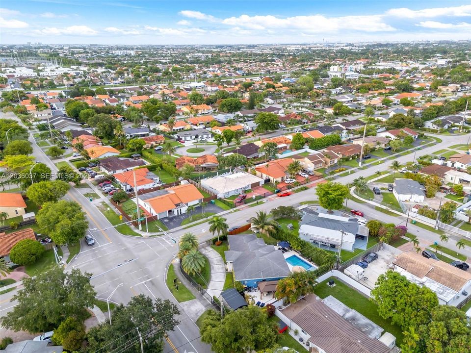 En Venta: $1,199,000 (3 camas, 2 baños, 1929 Pies cuadrados)