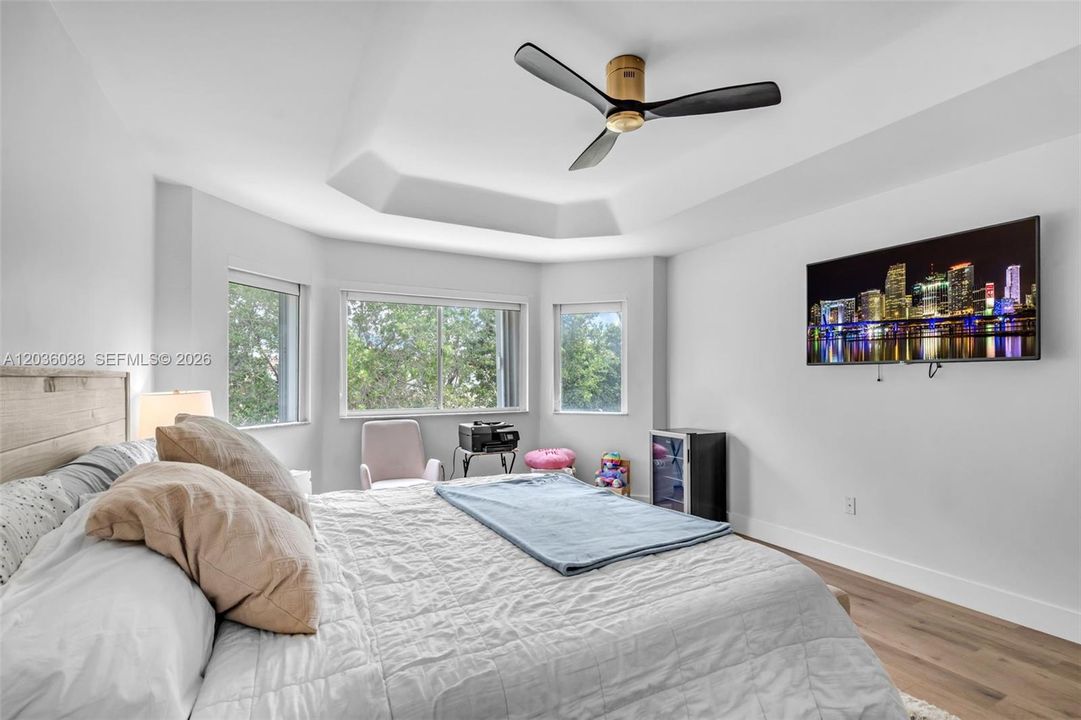 En Venta: $949,000 (3 camas, 3 baños, 2312 Pies cuadrados)