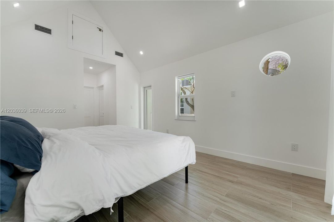 For Rent: $13,000 (3 beds, 2 baths, 1650 Square Feet)