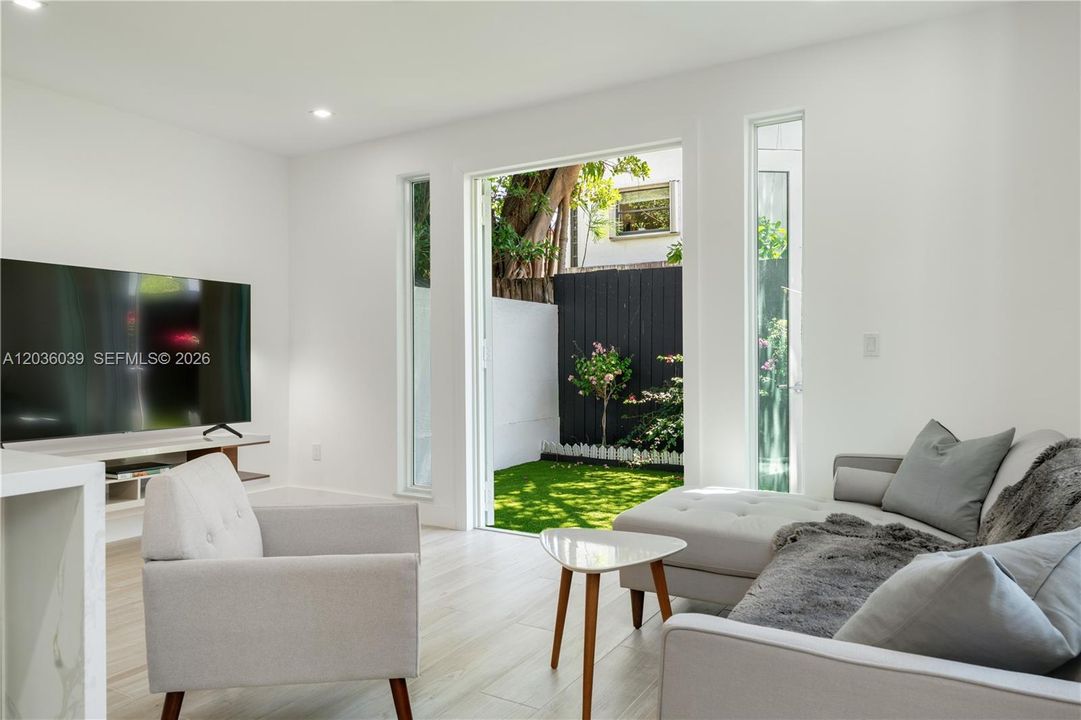 For Rent: $13,000 (3 beds, 2 baths, 1650 Square Feet)