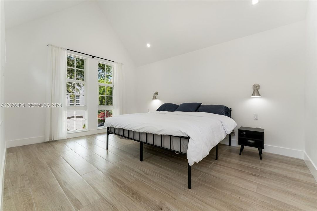 For Rent: $13,000 (3 beds, 2 baths, 1650 Square Feet)
