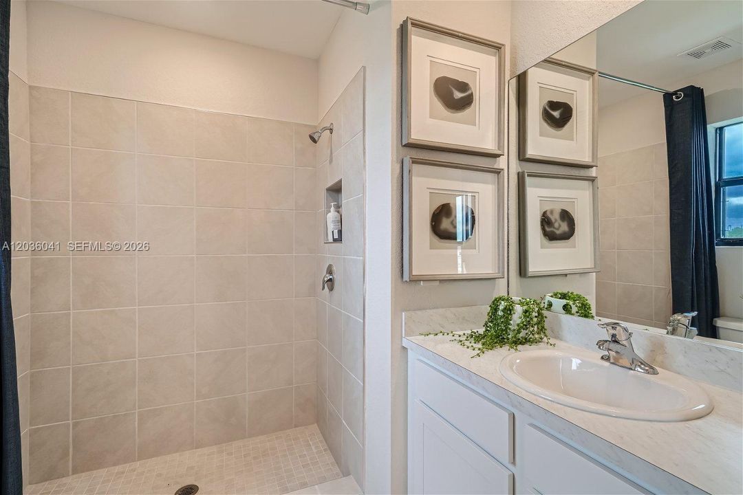 For Rent: $2,600 (3 beds, 2 baths, 0 Square Feet)