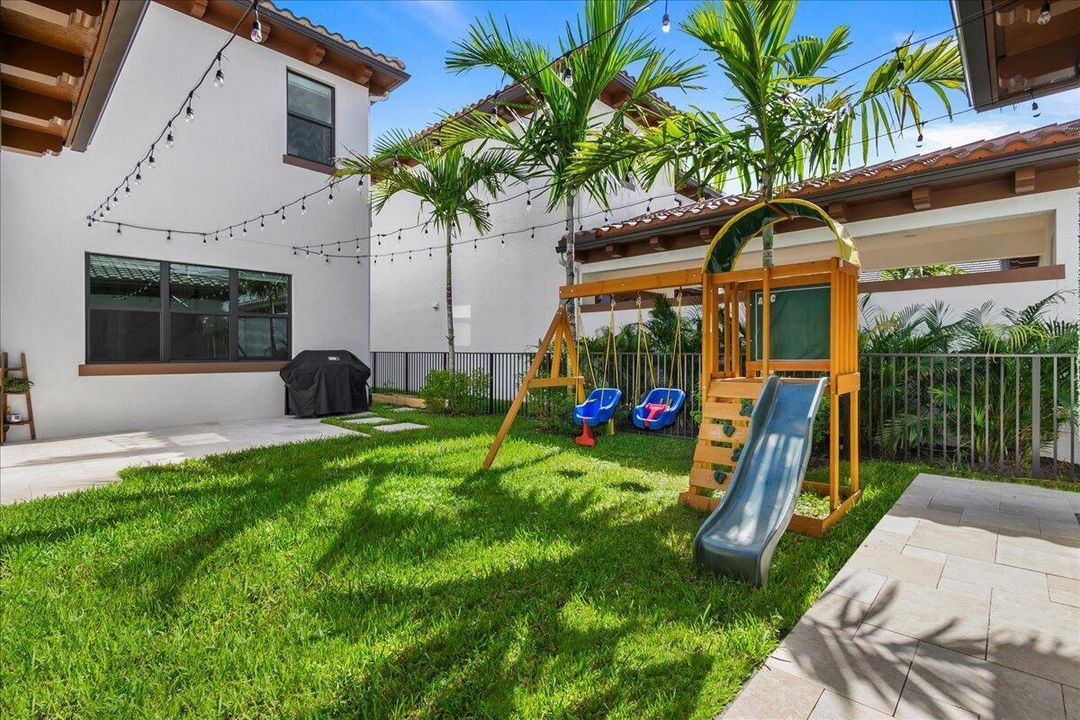 Light and Bright Yard
