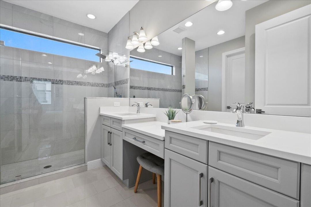 Owners Bath