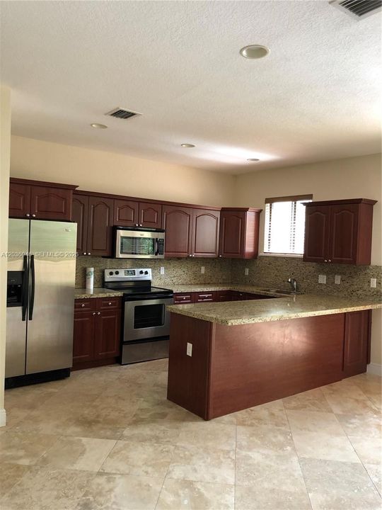 For Rent: $5,500 (3 beds, 2 baths, 1719 Square Feet)