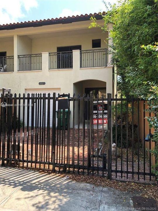 For Rent: $5,500 (3 beds, 2 baths, 1719 Square Feet)