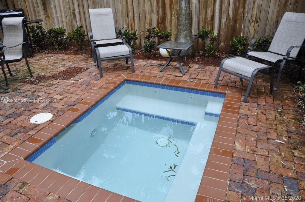 For Rent: $5,500 (3 beds, 2 baths, 1719 Square Feet)