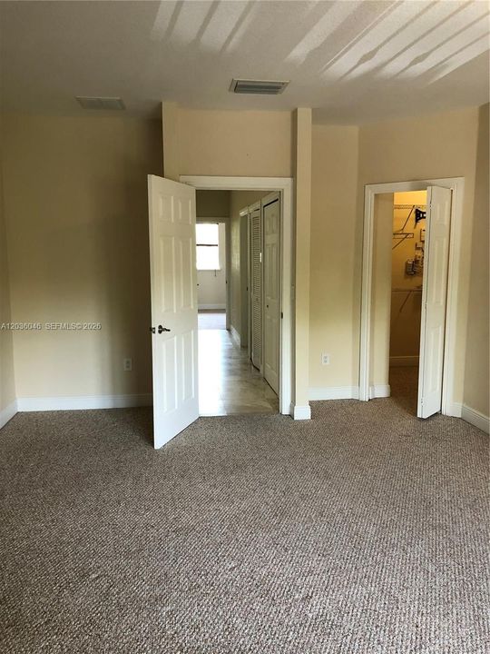 For Rent: $5,500 (3 beds, 2 baths, 1719 Square Feet)