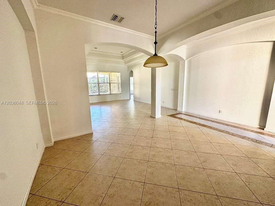 For Sale: $1,400,000 (6 beds, 4 baths, 3012 Square Feet)