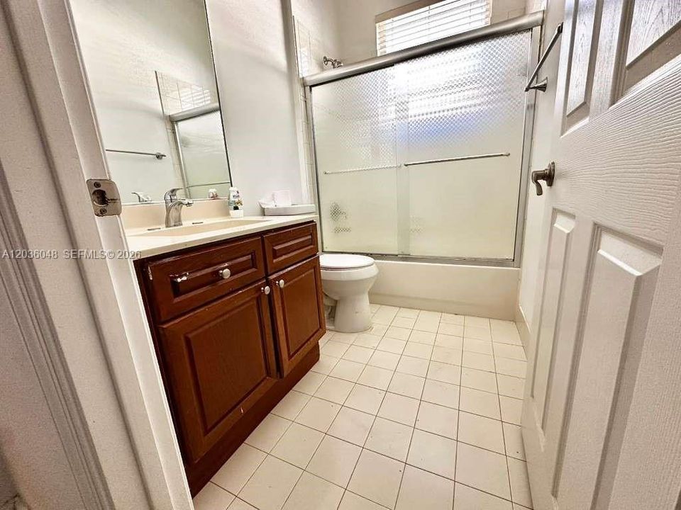 For Sale: $1,400,000 (6 beds, 4 baths, 3012 Square Feet)