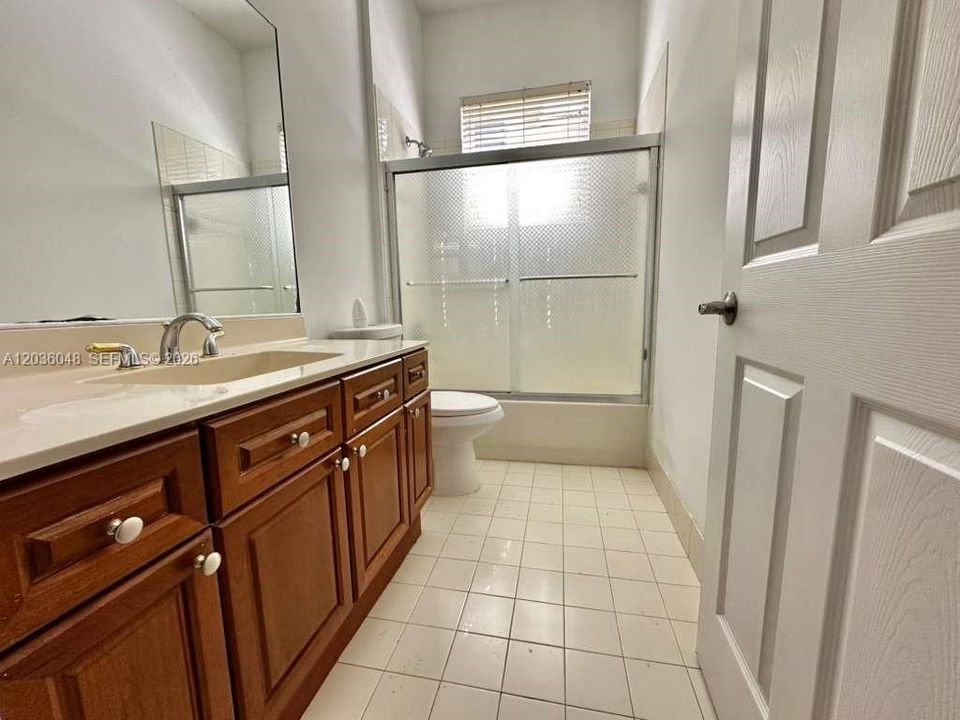 For Sale: $1,400,000 (6 beds, 4 baths, 3012 Square Feet)