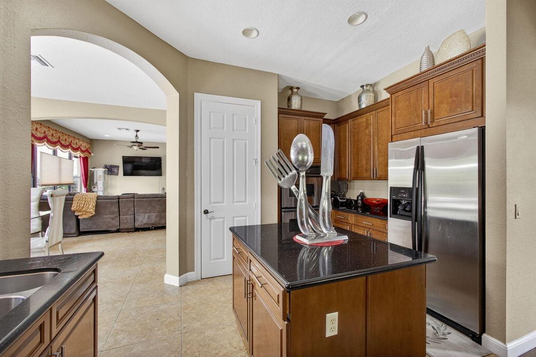 Wellington, FL House – Kitchen