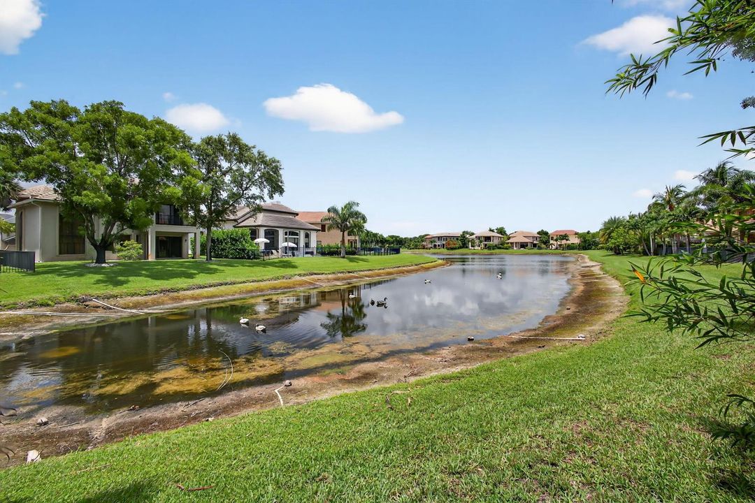 3501 Collonade Dr, Wellington, FL 33449