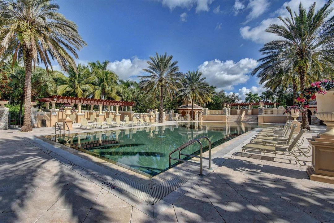 Wellington, FL House – Community Pool