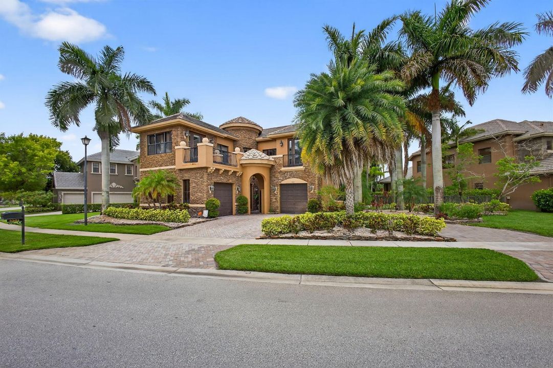 Wellington, FL House – Front View