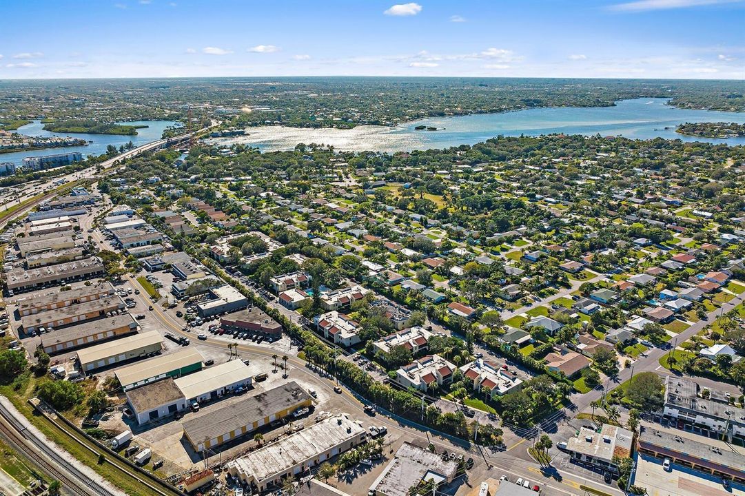 012-150PineviewRd-Tequesta-FL-SMALL