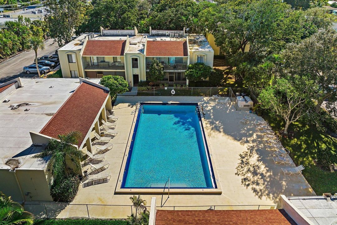 002-150PineviewRd-Tequesta-FL-SMALL