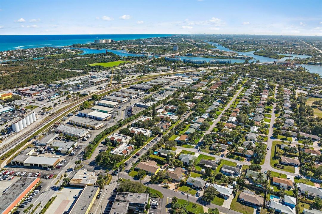 014-150PineviewRd-Tequesta-FL-SMALL