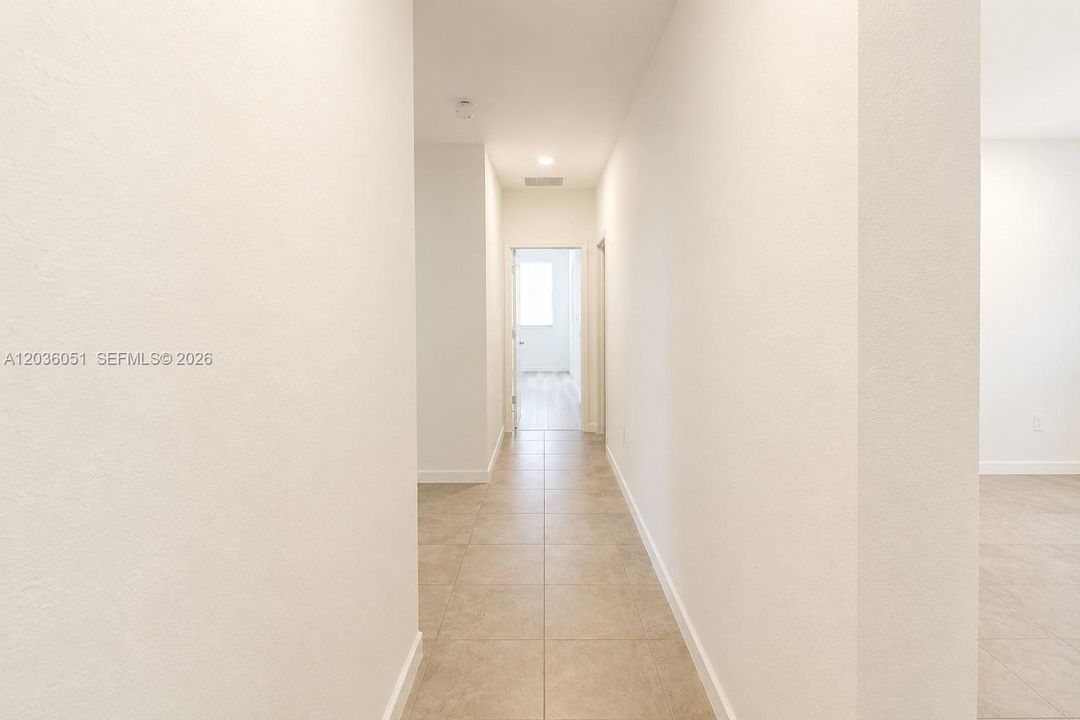 На продажу: $695,000 (4 спален, 3 ванн, 2228 Квадратных фут)
