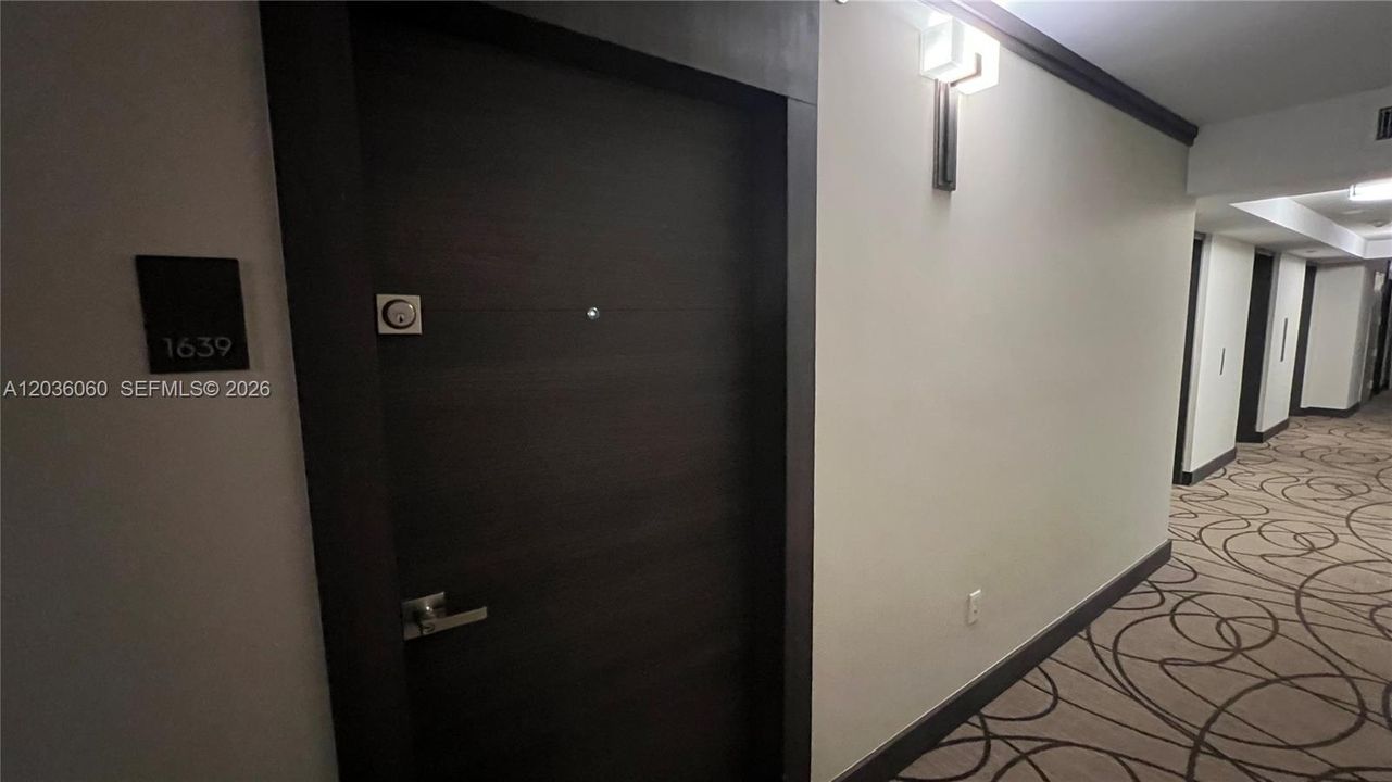 For Sale: $330,000 (2 beds, 2 baths, 1130 Square Feet)