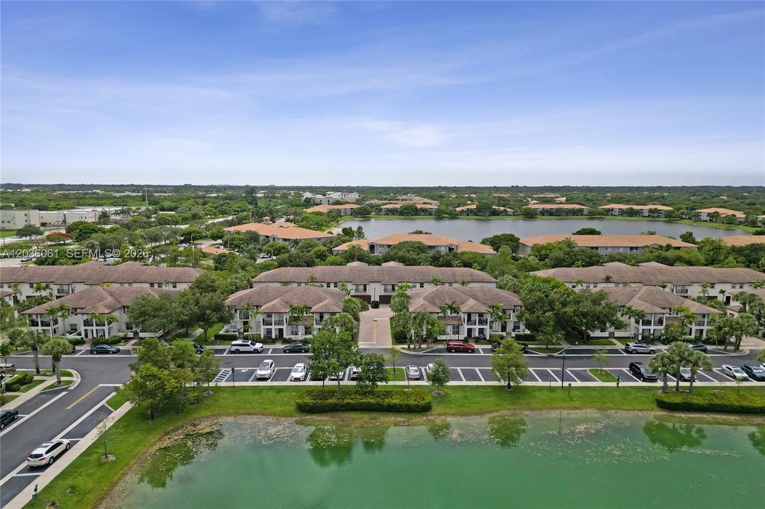 For Sale: $418,800 (3 beds, 2 baths, 1434 Square Feet)
