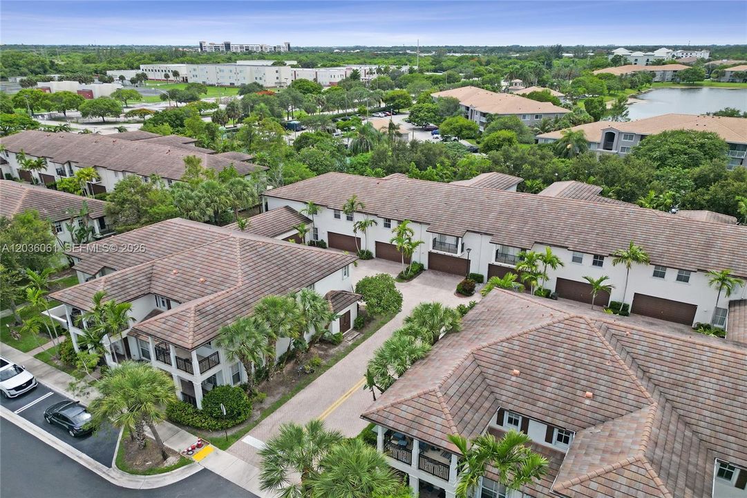 For Sale: $418,800 (3 beds, 2 baths, 1434 Square Feet)
