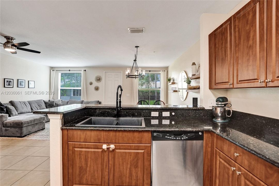For Sale: $418,800 (3 beds, 2 baths, 1434 Square Feet)