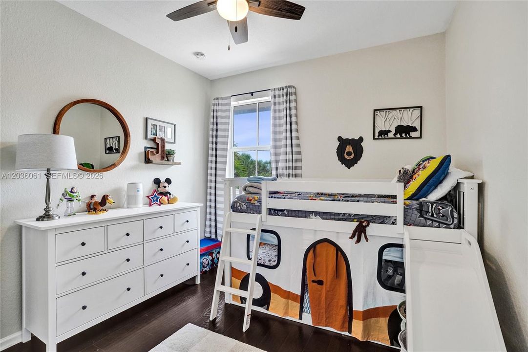 For Sale: $418,800 (3 beds, 2 baths, 1434 Square Feet)