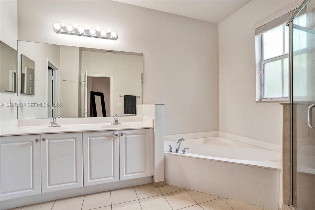 For Sale: $418,800 (3 beds, 2 baths, 1434 Square Feet)