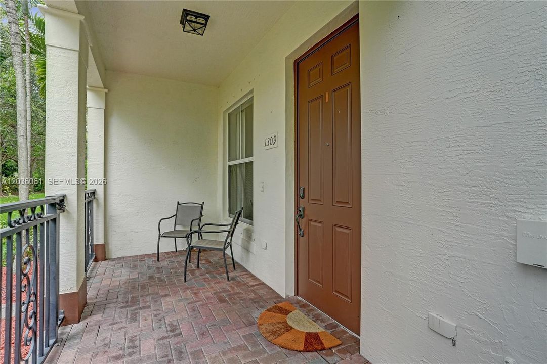 For Sale: $418,800 (3 beds, 2 baths, 1434 Square Feet)