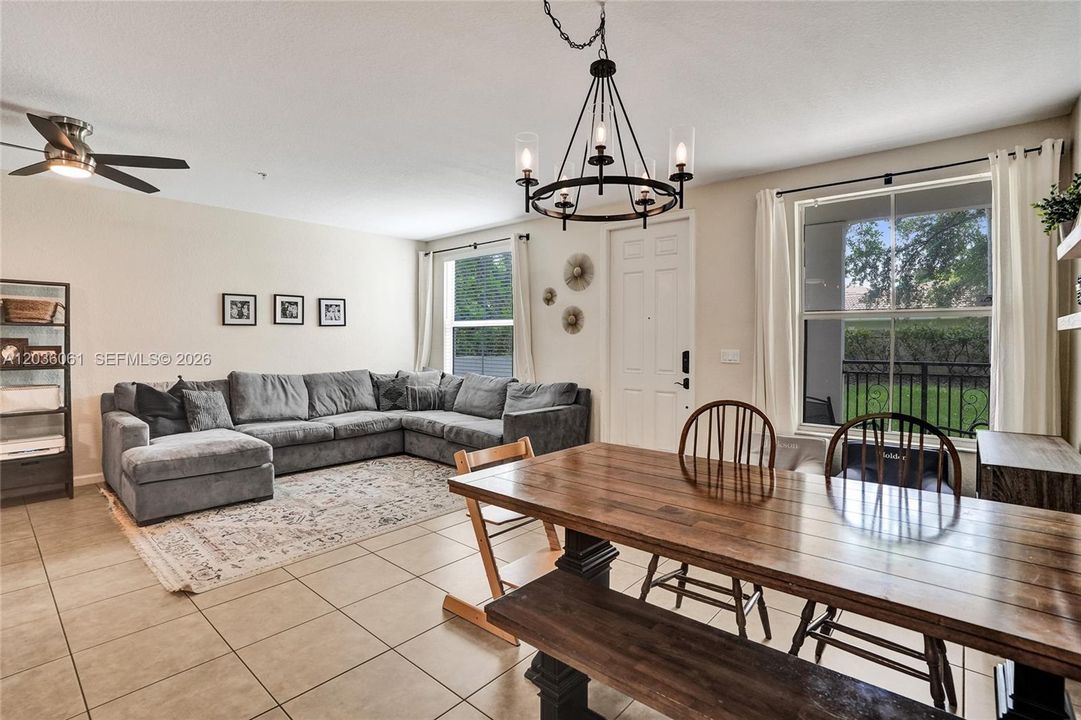 For Sale: $418,800 (3 beds, 2 baths, 1434 Square Feet)