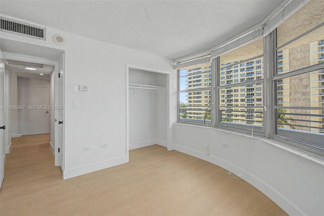 For Rent: $3,650 (2 beds, 2 baths, 1047 Square Feet)