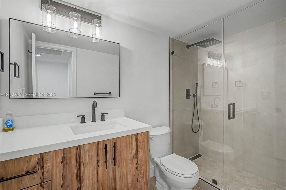 For Rent: $3,650 (2 beds, 2 baths, 1047 Square Feet)
