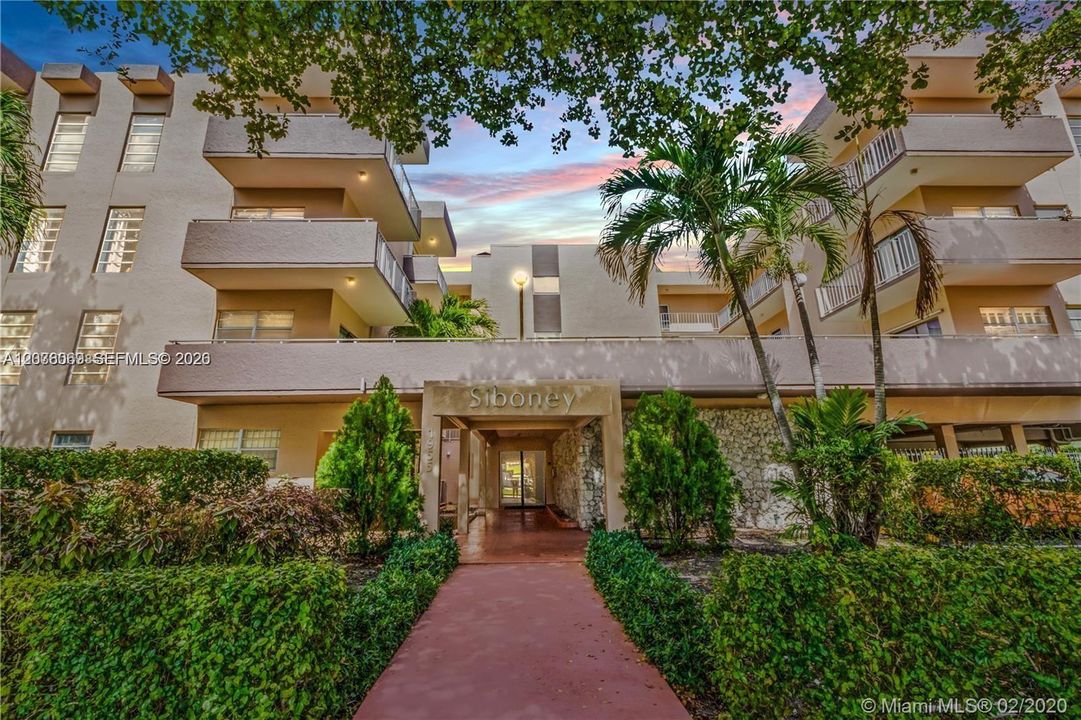 For Rent: $1,500 (1 beds, 1 baths, 698 Square Feet)