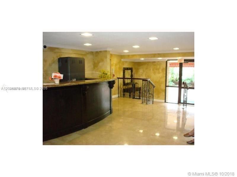 For Sale: $170,000 (1 beds, 1 baths, 714 Square Feet)