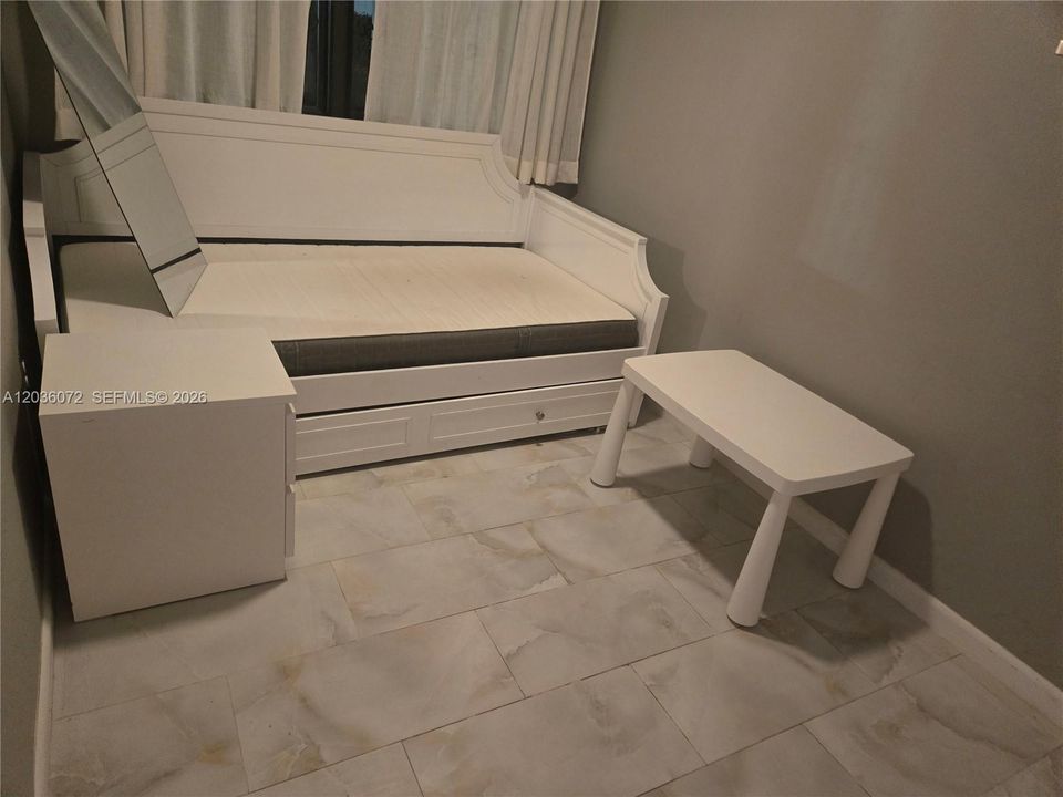 For Rent: $3,300 (3 beds, 2 baths, 1580 Square Feet)