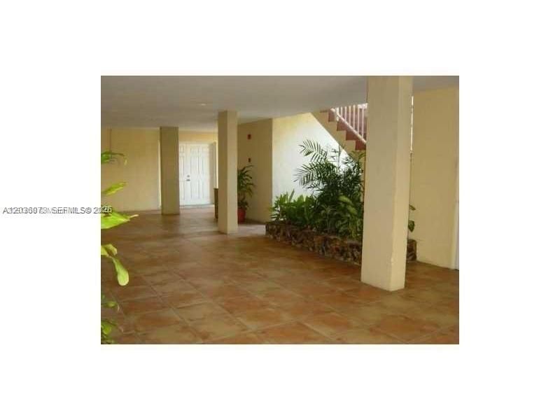 For Sale: $232,000 (1 beds, 1 baths, 799 Square Feet)
