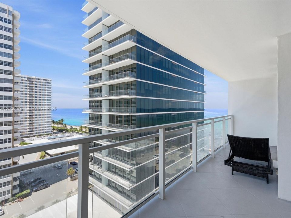 For Sale: $638,000 (2 beds, 2 baths, 1248 Square Feet)